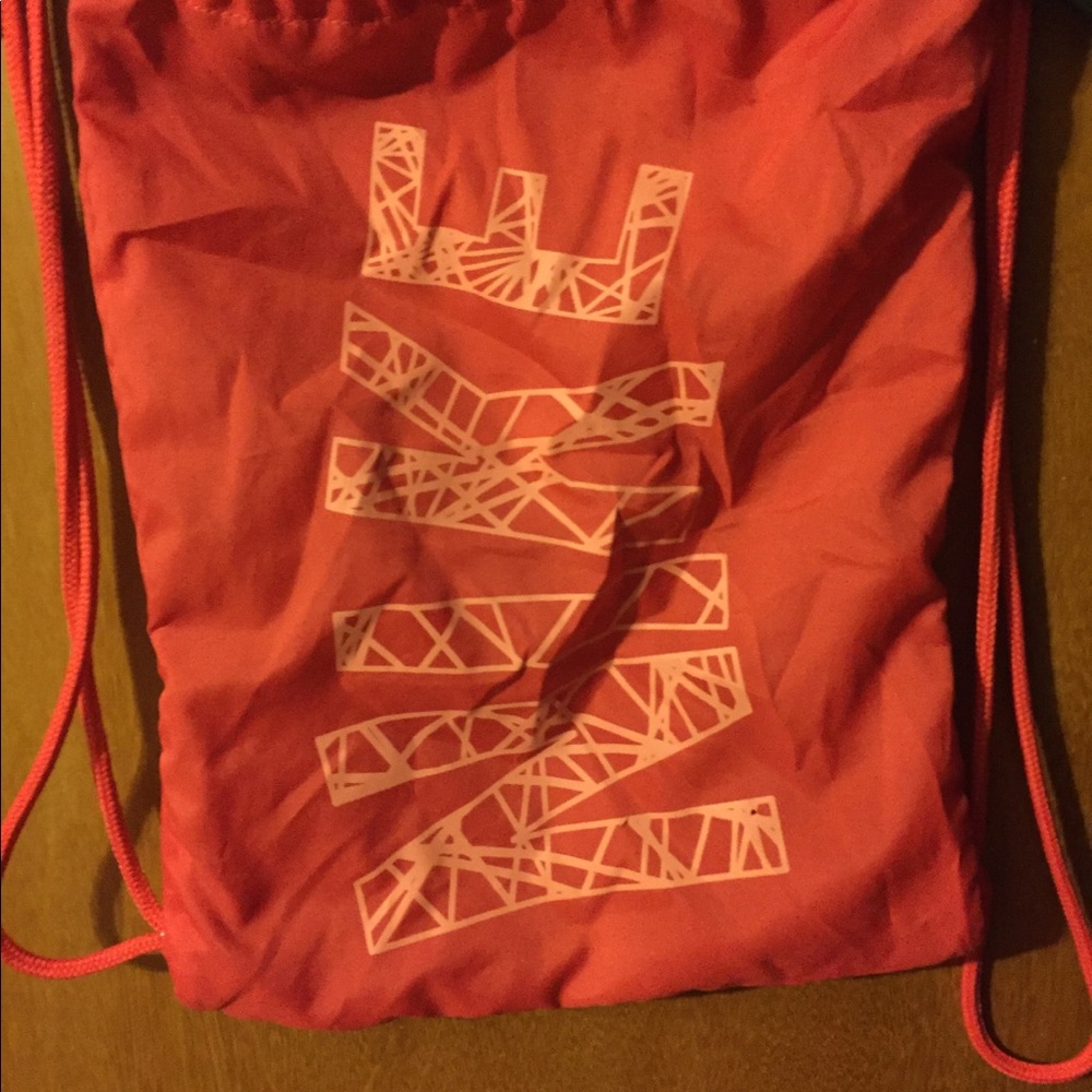Nike drawstring bag